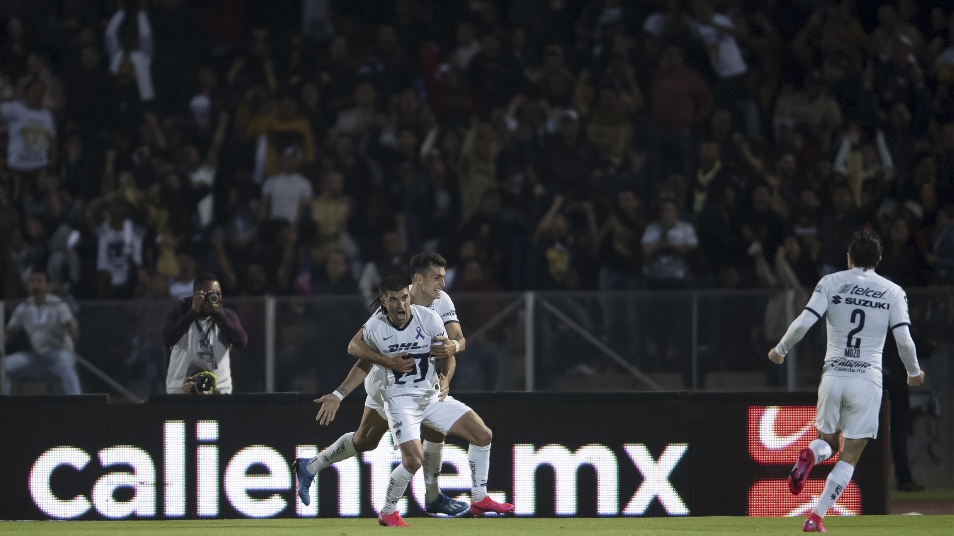Pumas y América empatan a tres goles en Ciudad Universitaria