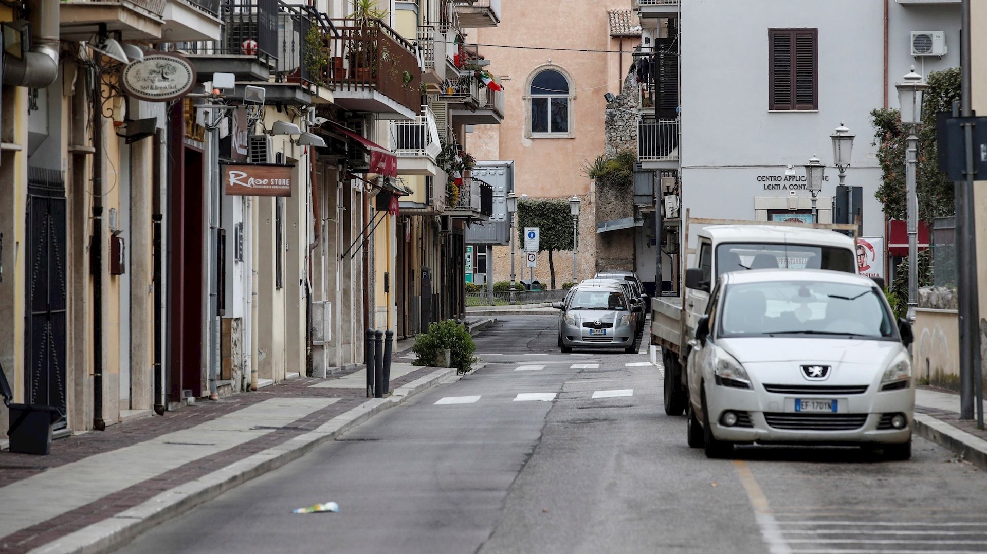 Muertos en Italia son 7 mil 503; siguen bajando nuevos contagios