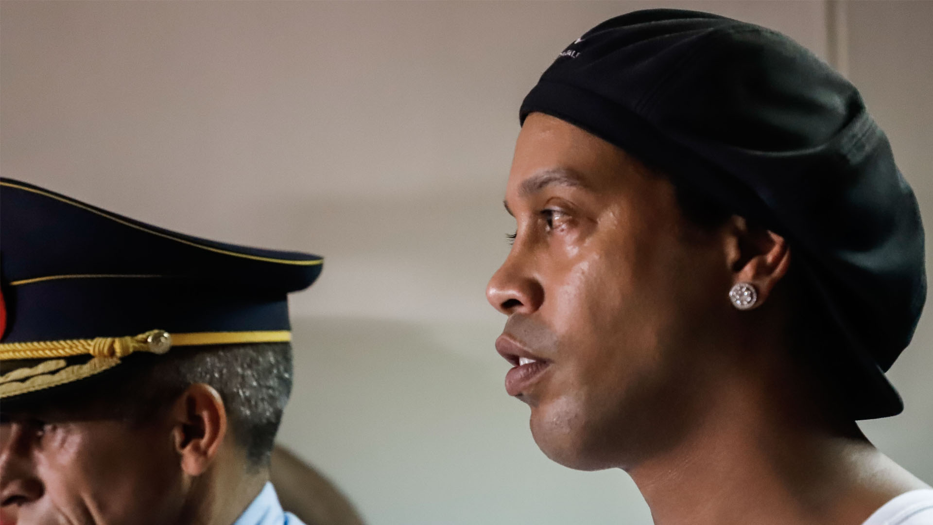 Ronaldinho sin cobertura en medios de Paraguay por COVID-19