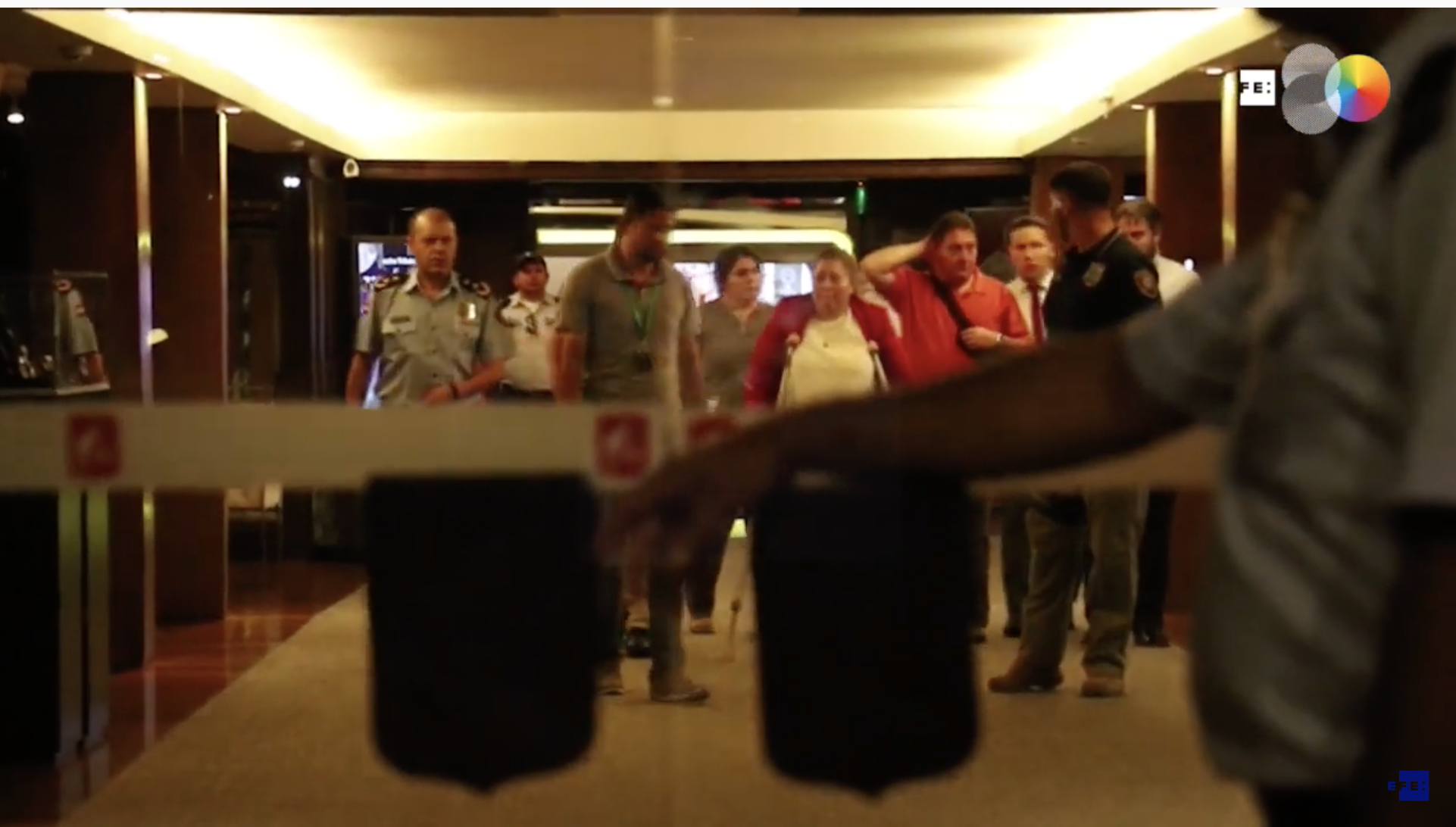 Ronaldinho bajo custodia hasta que Fiscalía paraguaya decida sobre detención