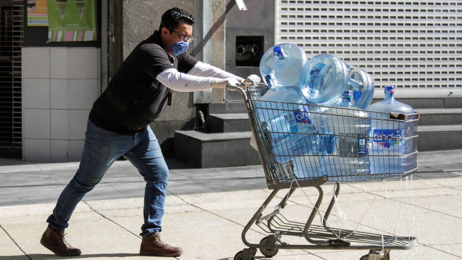 Piden a capitalinos quedarse en casa ante pandemia de COVID-19 Piden a capitalinos quedarse en casa ante pandemia de COVID-19
