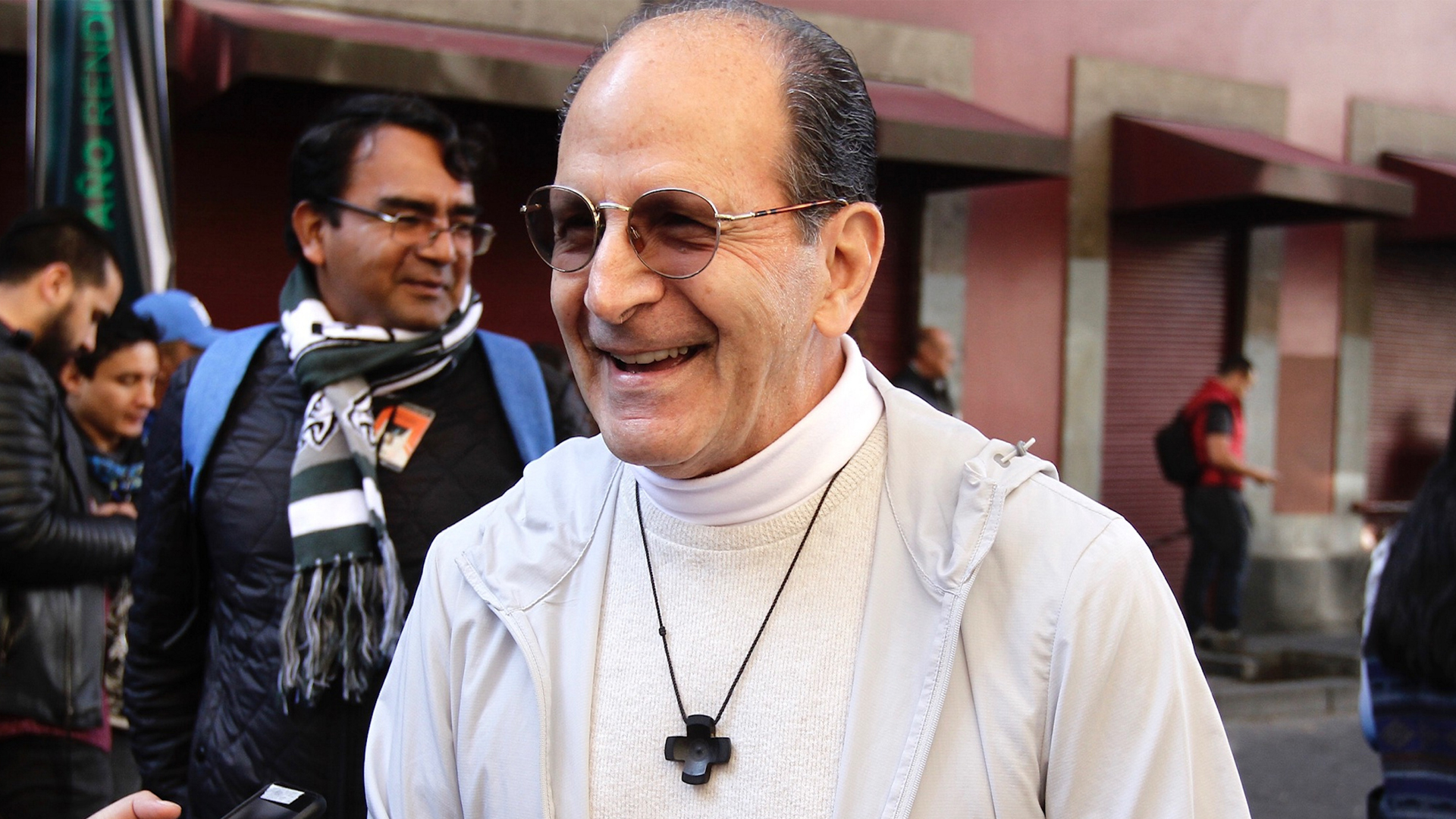 Solalinde cuestiona financiamiento a activismo de Frida Guerrera