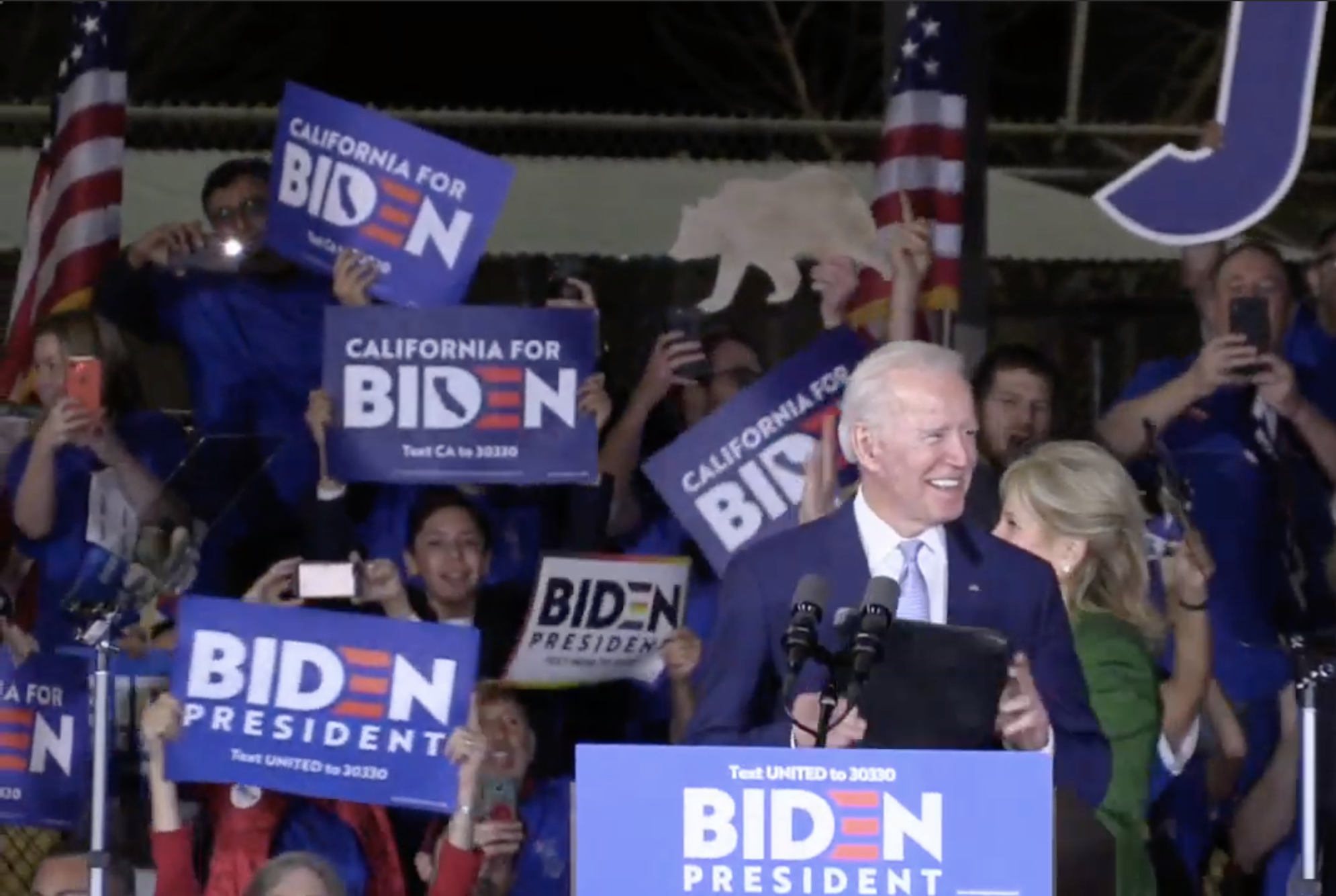 El supermartes demócrata consolida la pugna entre Biden y Sanders El supermartes demócrata consolida la pugna entre Biden y Sanders