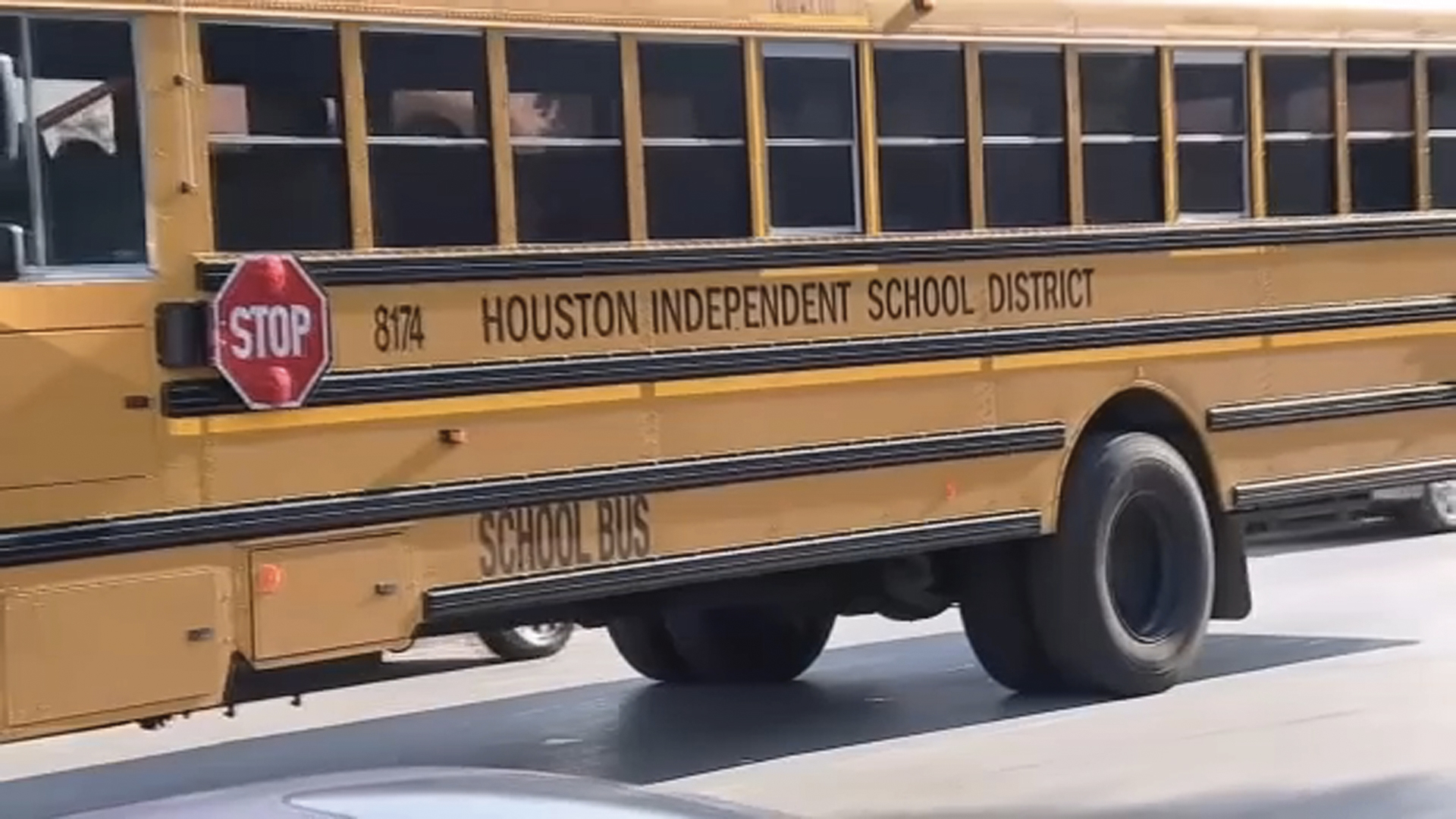Suspenden clases en Houston por COVID-19