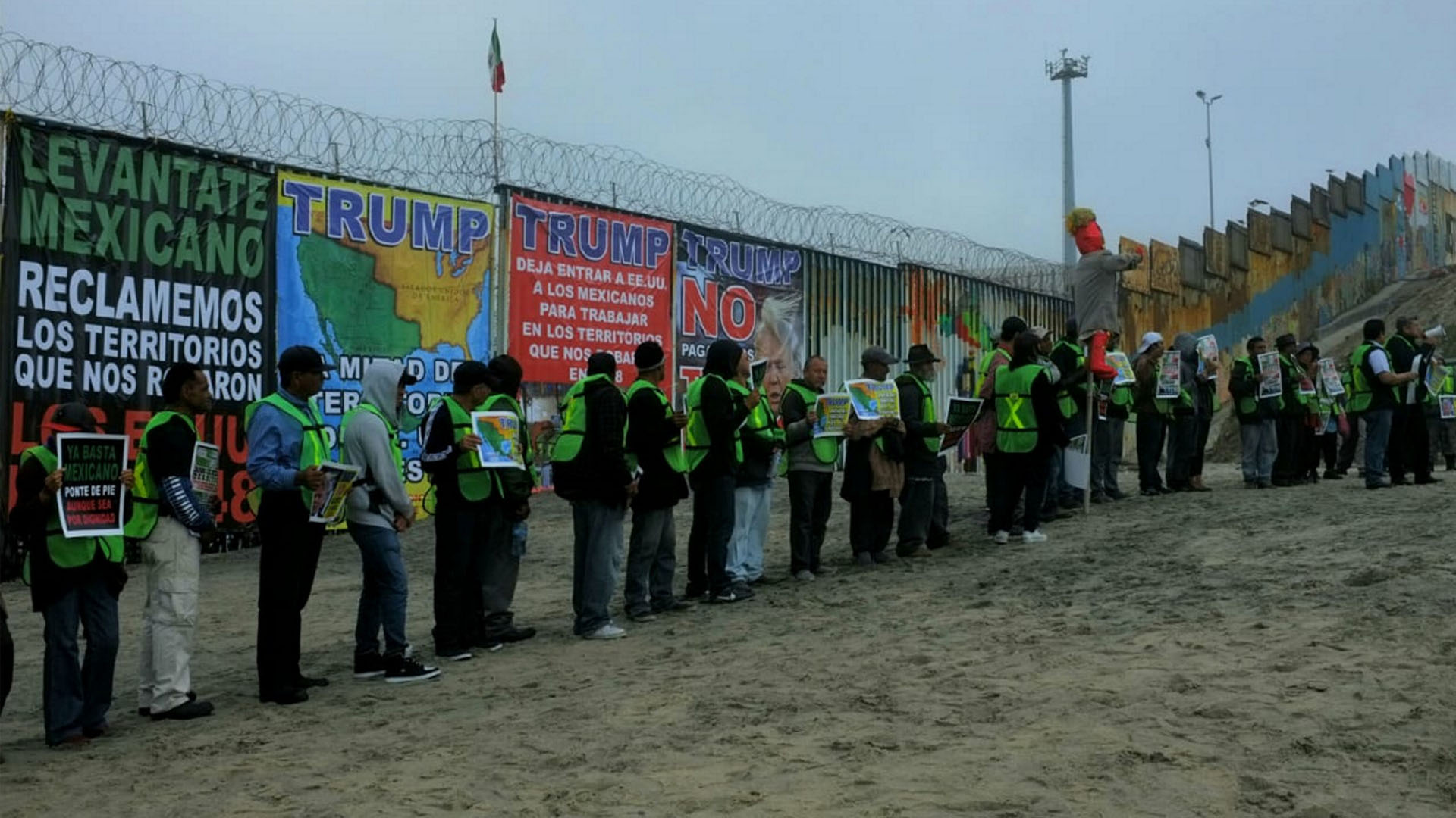 Corte Suprema permite a Trump continuar con programa ‘Quédate en México’