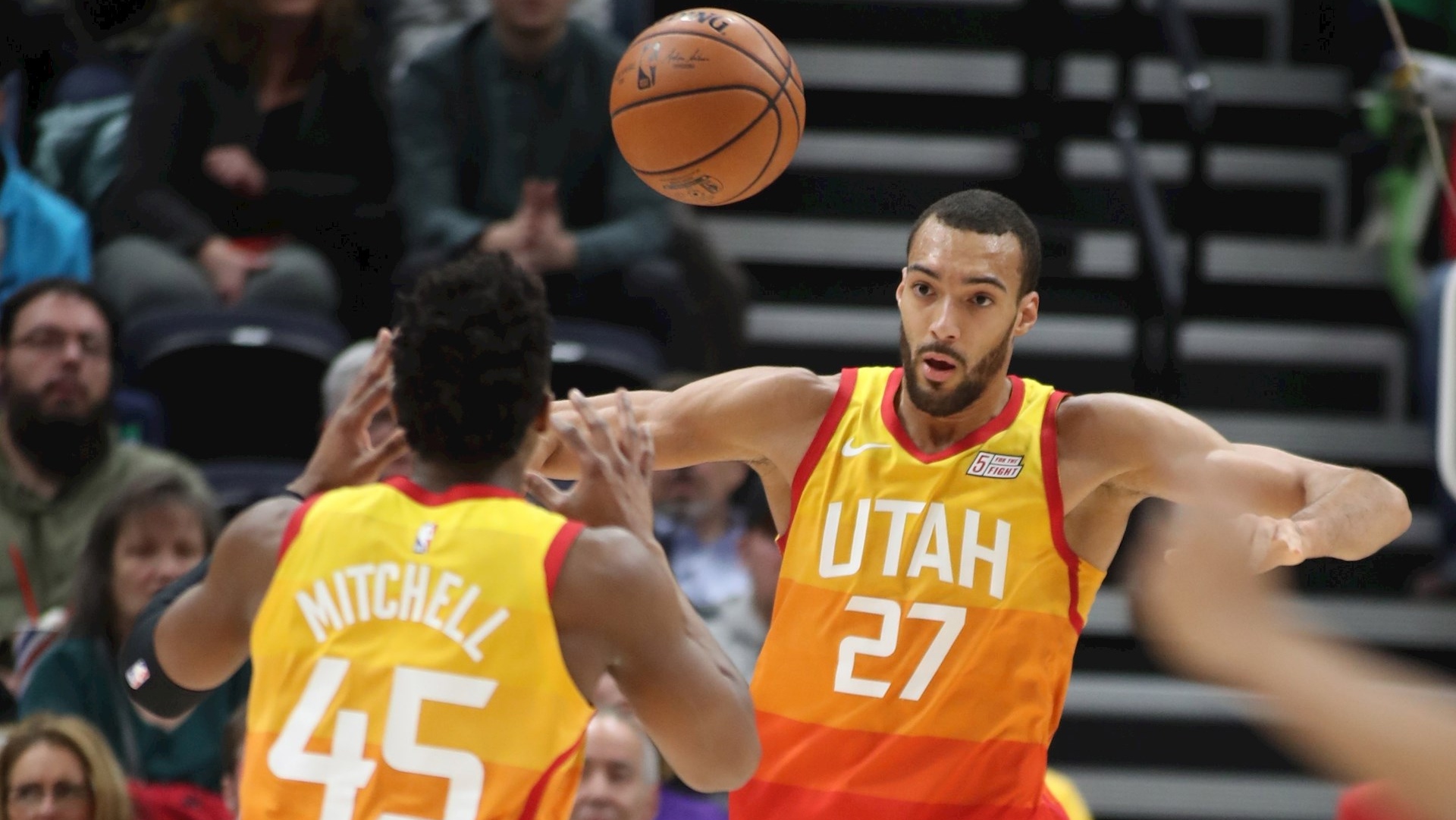 Jugadores del Jazz de Utah están libres de COVID-19