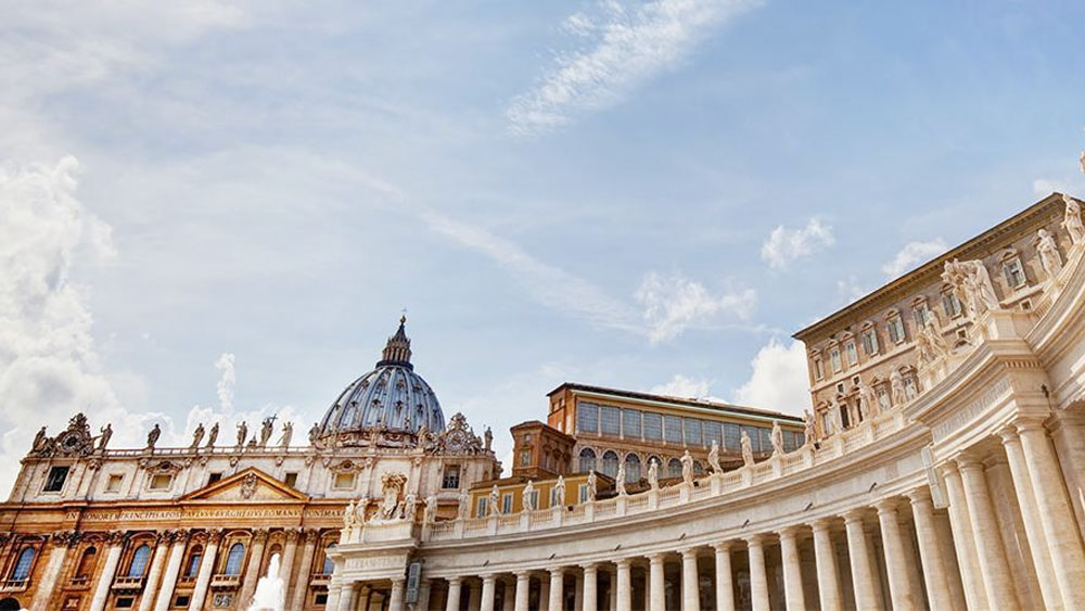 Vaticano estudia medidas para evitar difusión del COVID-19