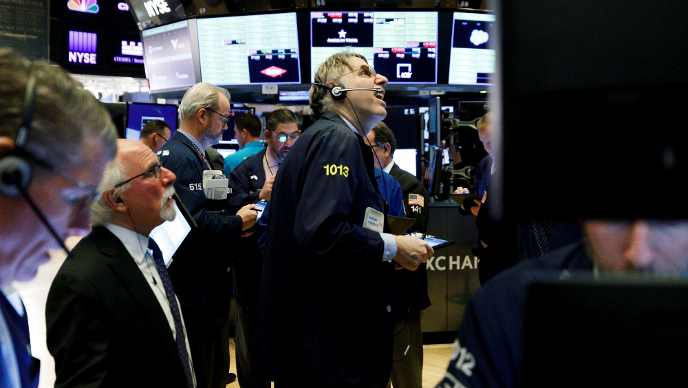 Wall Street paraliza operaciones 15 minutos al caer el S&P 500 un 7%