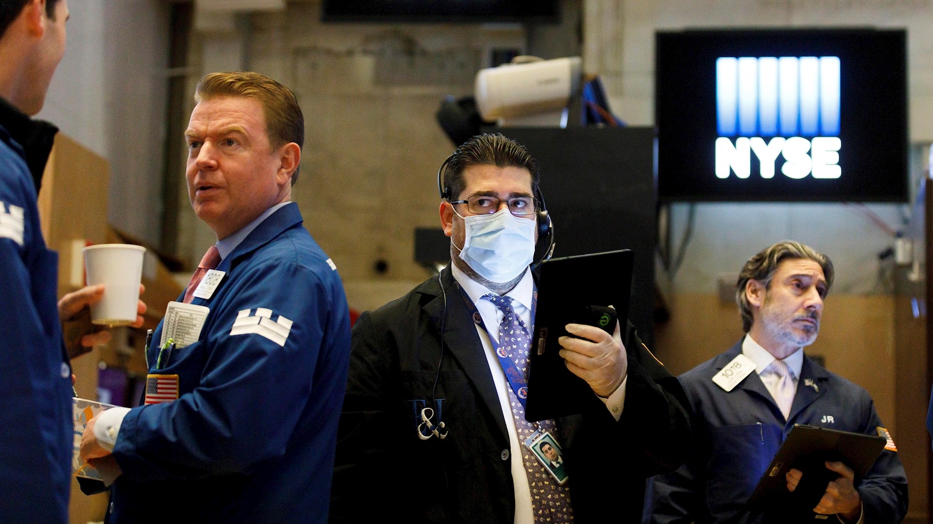 Wall Street abre con ligeras ganancias tras estímulo económico en EE.UU.