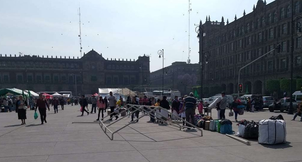 Pese a contingencia por COVID-19, habitantes de la GAM protestan en el Zócalo Pese a contingencia por COVID-19, habitantes de la GAM protestan en el Zócalo