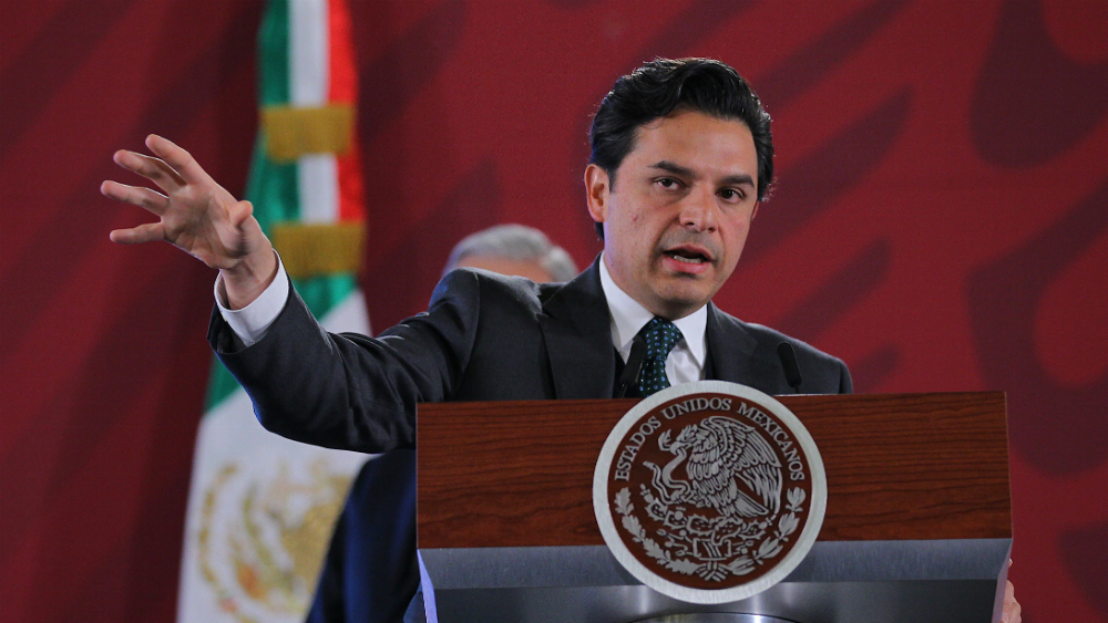 Sin mujeres, el IMSS no puede operar ni siquiera una hora, asegura Zoé Robledo