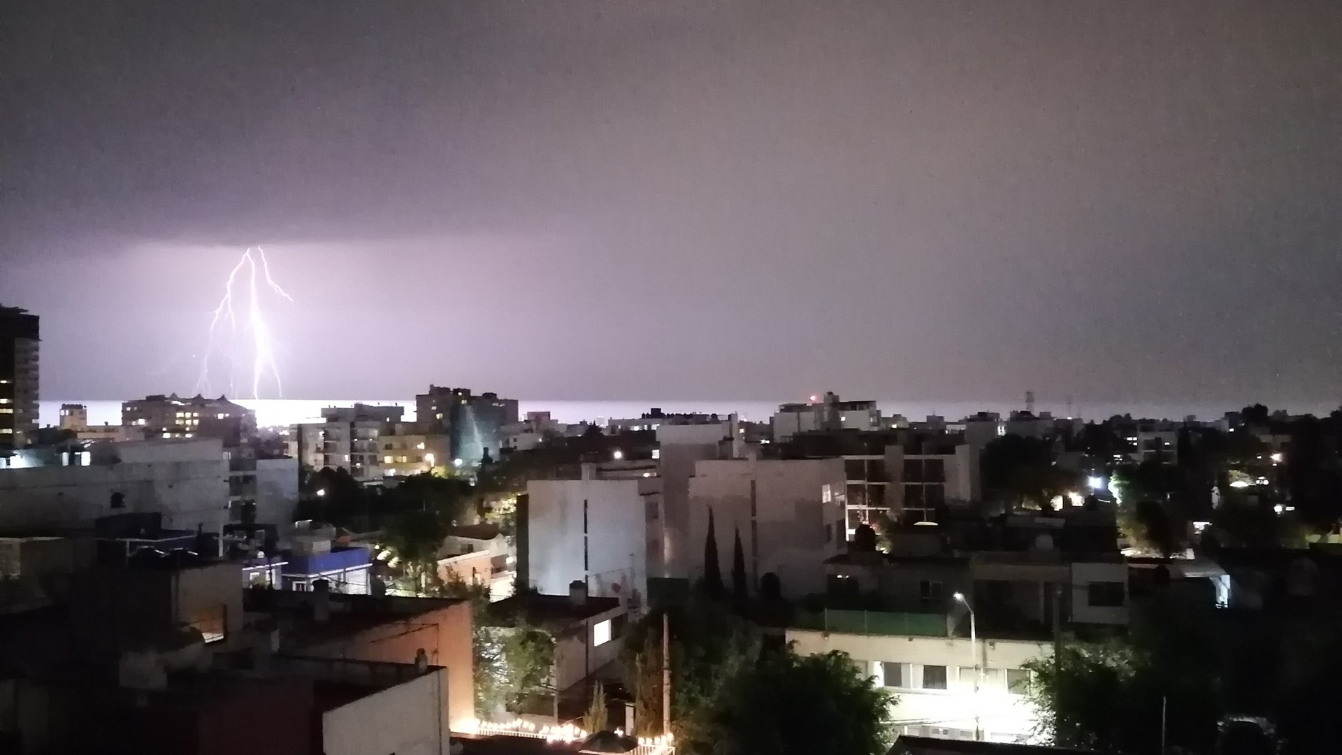 Llueve en la Ciudad de México; activan Alerta Amarilla