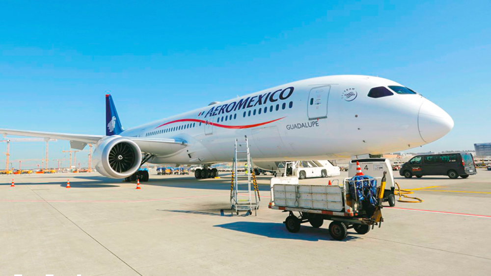 Parte a Shanghai vuelo para traer equipo médico a México