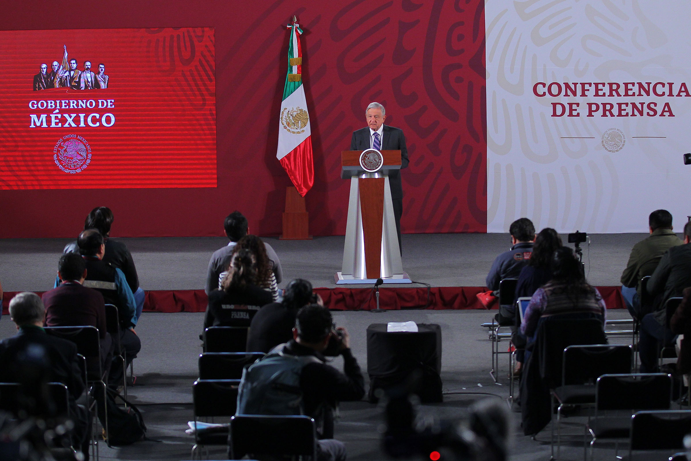 “Vamos a salir muy fortalecidos” tras la crisis por el COVID-19, señala AMLO; conferencia matutina (02-04-2020)