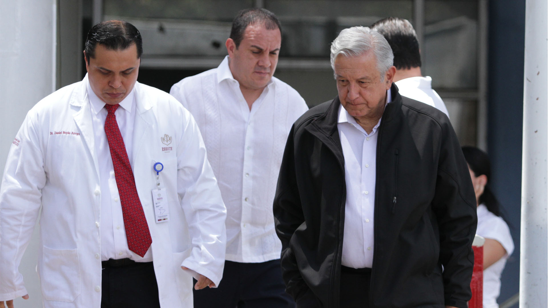 López Obrador se somete a medidas sanitarias durante gira en Cuernavaca