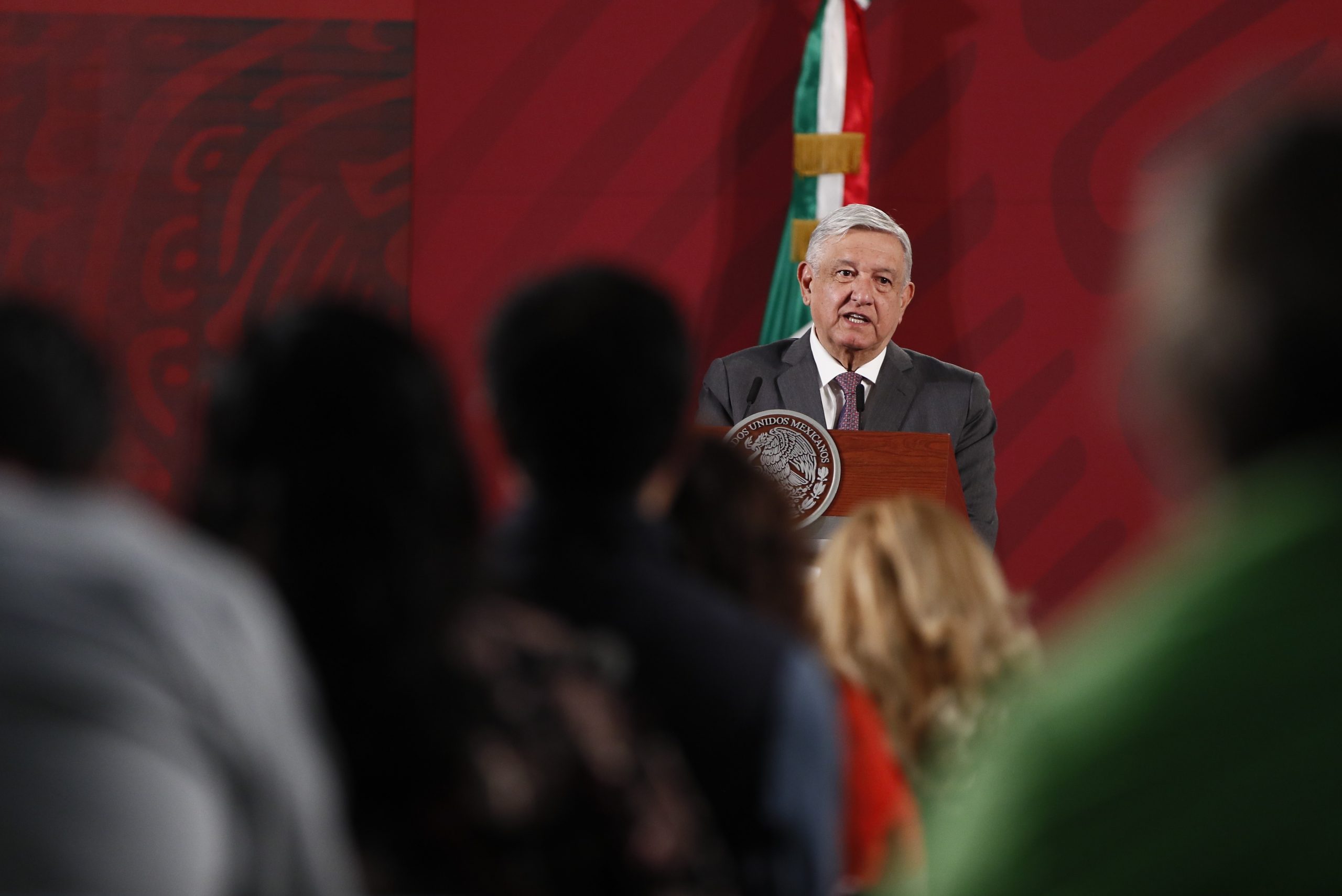 Anuncia AMLO un millón de nuevos créditos para pequeñas empresas; (16-04-2020)