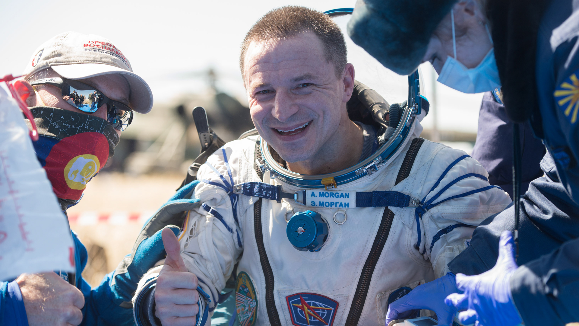 Regresan a la Tierra tres astronautas entre estrictas medidas por coronavirus - andrew-morgan