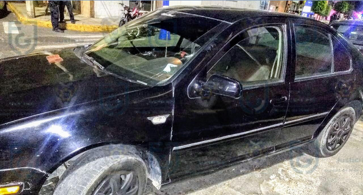 Detienen en la GAM a dos hombres por intento de robo de cajero automático - auto-en-el-que-pretendieron-huir-los-ladrones