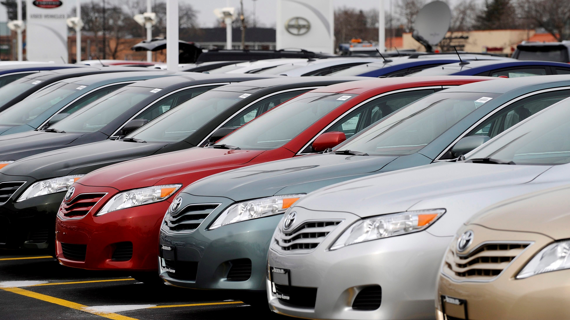 Acuerdan prohibir venta de coches nuevos con motor de combustión en 2035 en UE Acuerdan prohibir venta de coches nuevos con motor de combustión en 2035 en UE