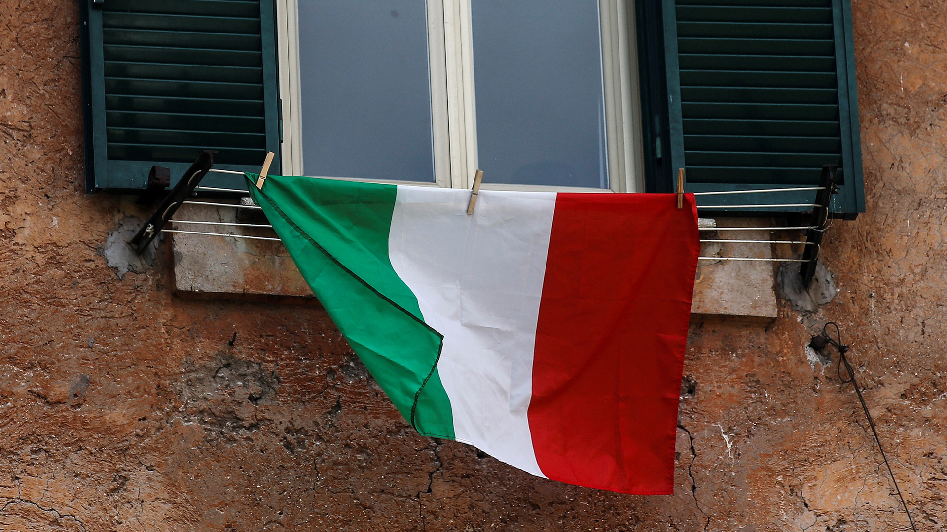 Italia investiga más de 6 mil muertes de ancianos en residencias