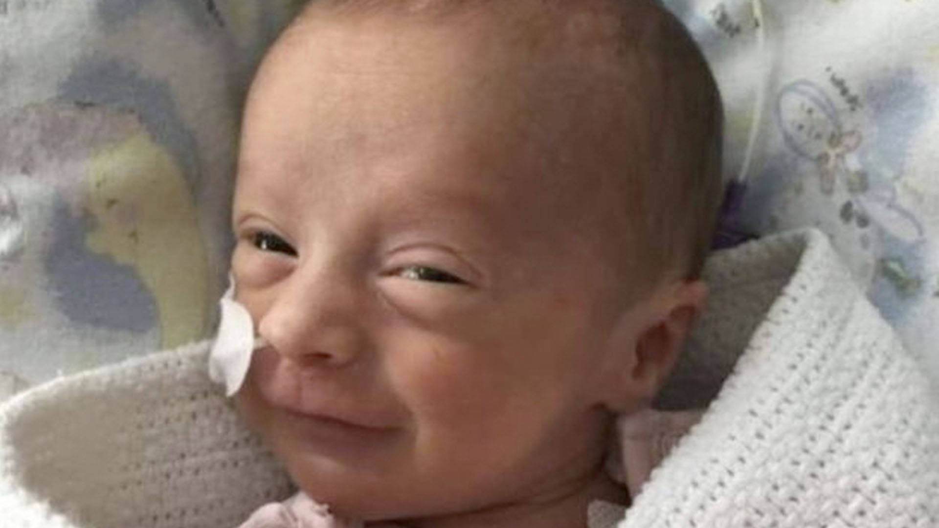 Bebé prematura se cura de COVID-19 en Reino Unido