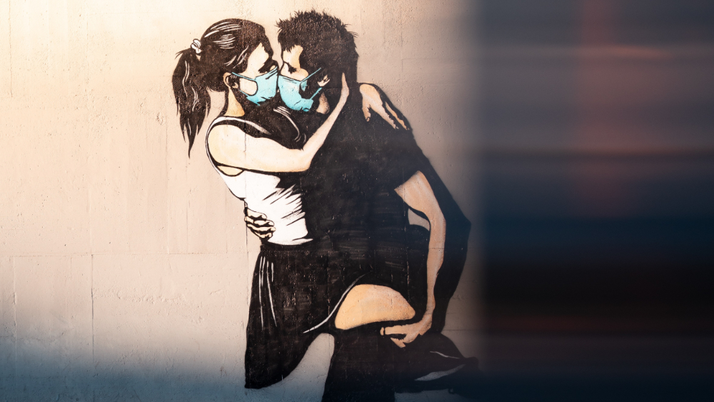 El Día Internacional del Beso sin apenas besos por COVID-19