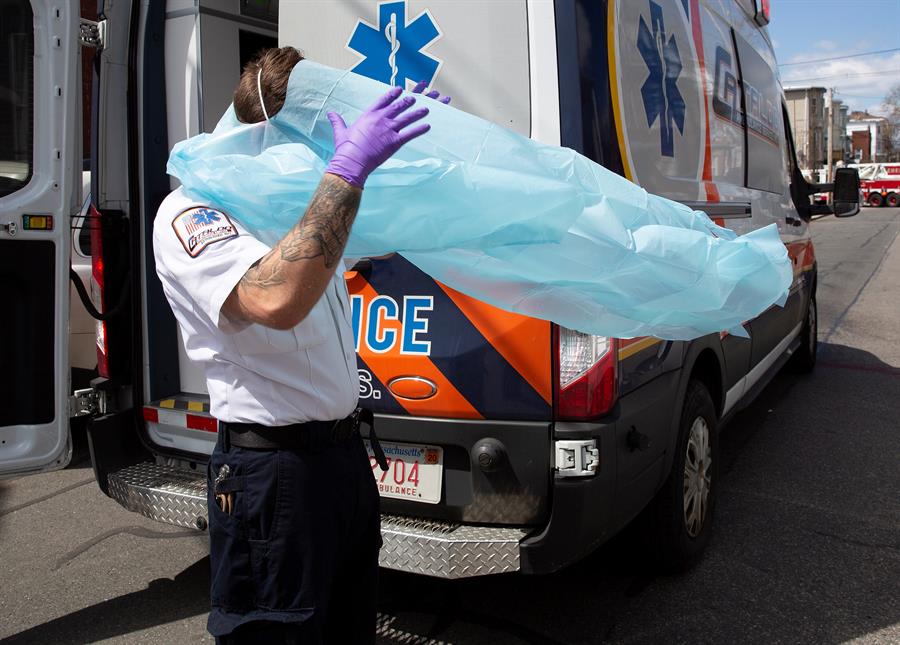 Estados Unidos supera los 732 mil contagios por COVID-19