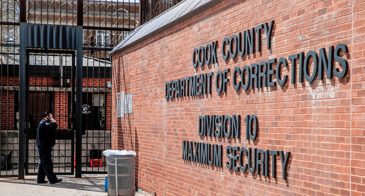 Cárcel de Chicago suma 276 contagios y un interno muerto por COVID-19