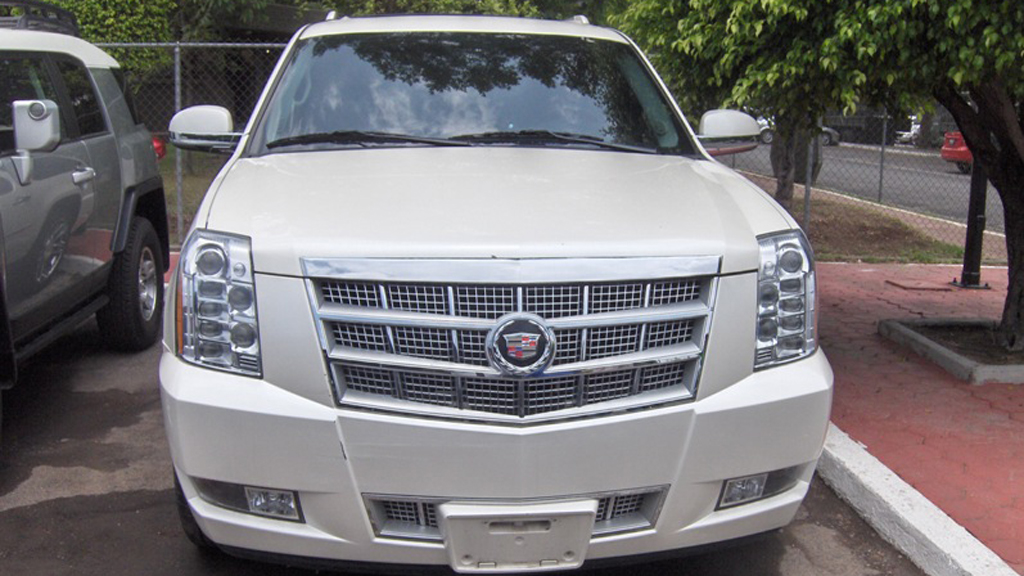 Subastarán en Los Pinos 201 lotes de joyas, inmuebles y vehículos