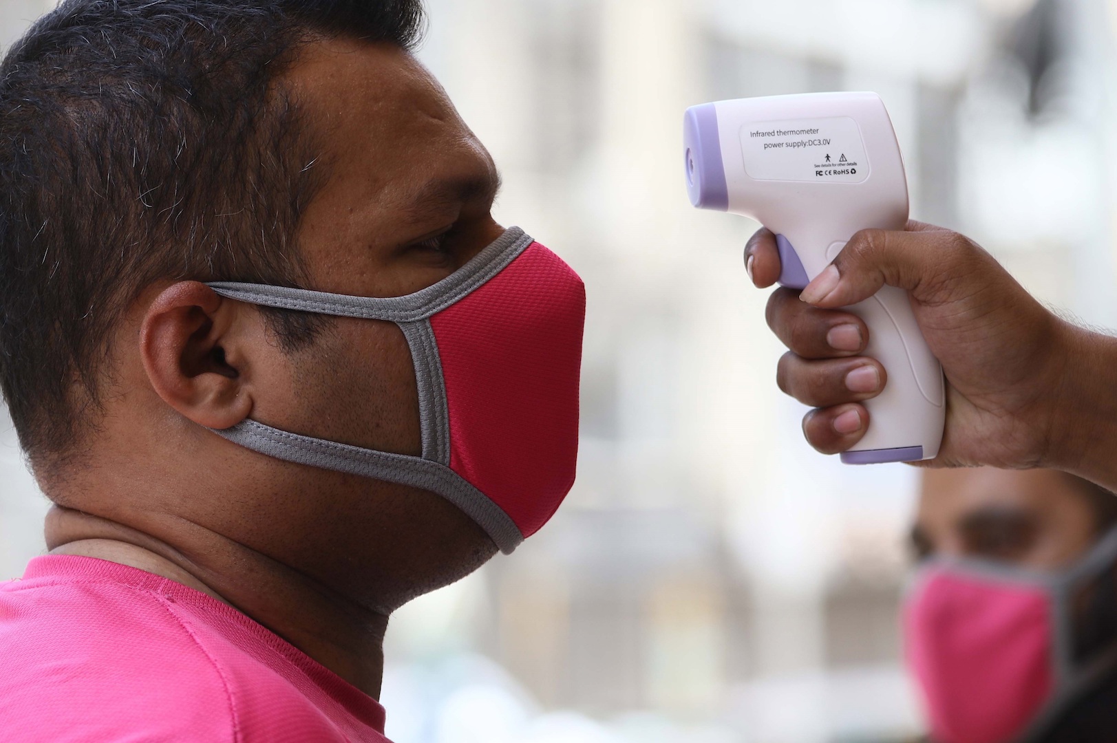 Suman 162 mil 956 muertos por COVID-19 en el mundo