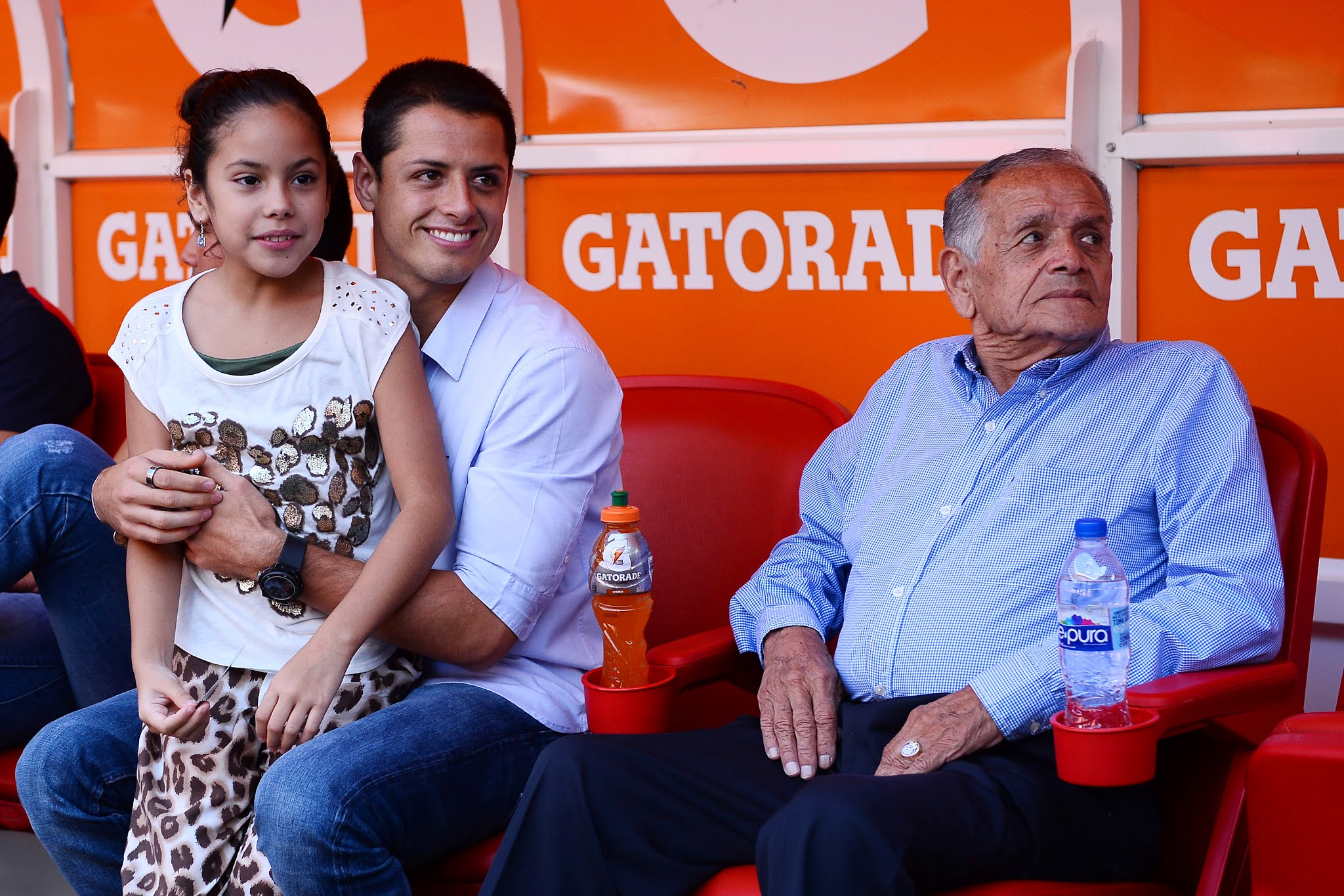 Murió Tomás Balcázar, leyenda de Chivas y abuelo de 'Chicharito' - chicharito-hernandez-y-tomas-balcazar