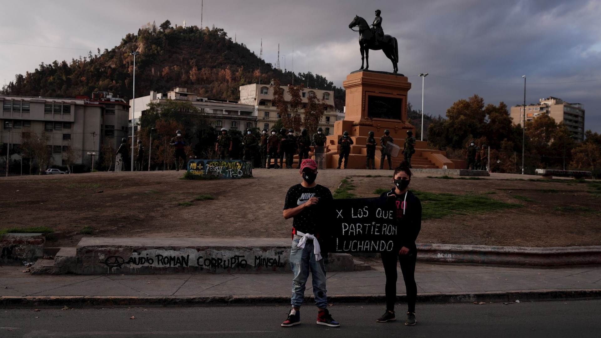Pandemia agravó polarización política en muchos países, señala estudio