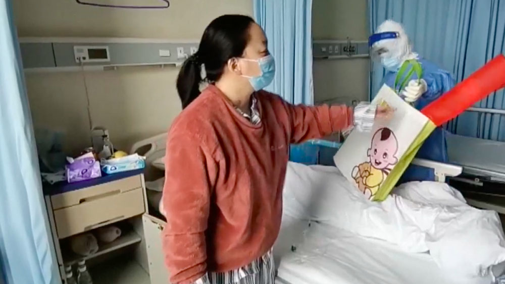 China no registra muertos por COVID-19 y rebaja sus casos graves a 211