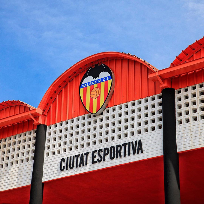 Valencia reducirá salario a jugadores y directivos por crisis del COVID-19 - ciutat-esportiva-en-la-que-el-primer-equipo-del-valencia-cf-entrena