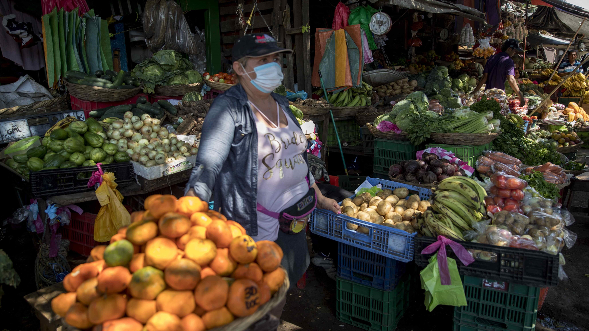 Ministro de Economía de Nicaragua no sabe el precio de la canasta básica