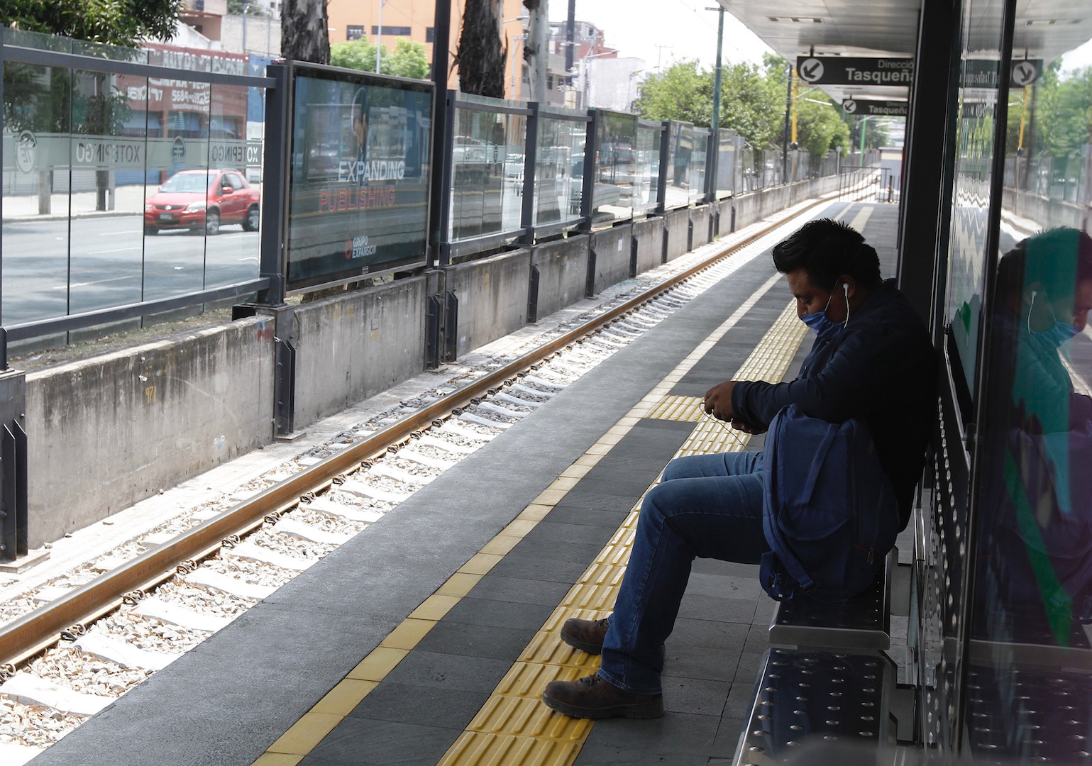 Cerrarán estaciones del Metro y aplicarán Hoy No Circula en la CDMX por Fase 3 de COVID-19 Cerrarán estaciones del Metro y aplicarán Hoy No Circula en la CDMX por Fase 3 de COVID-19