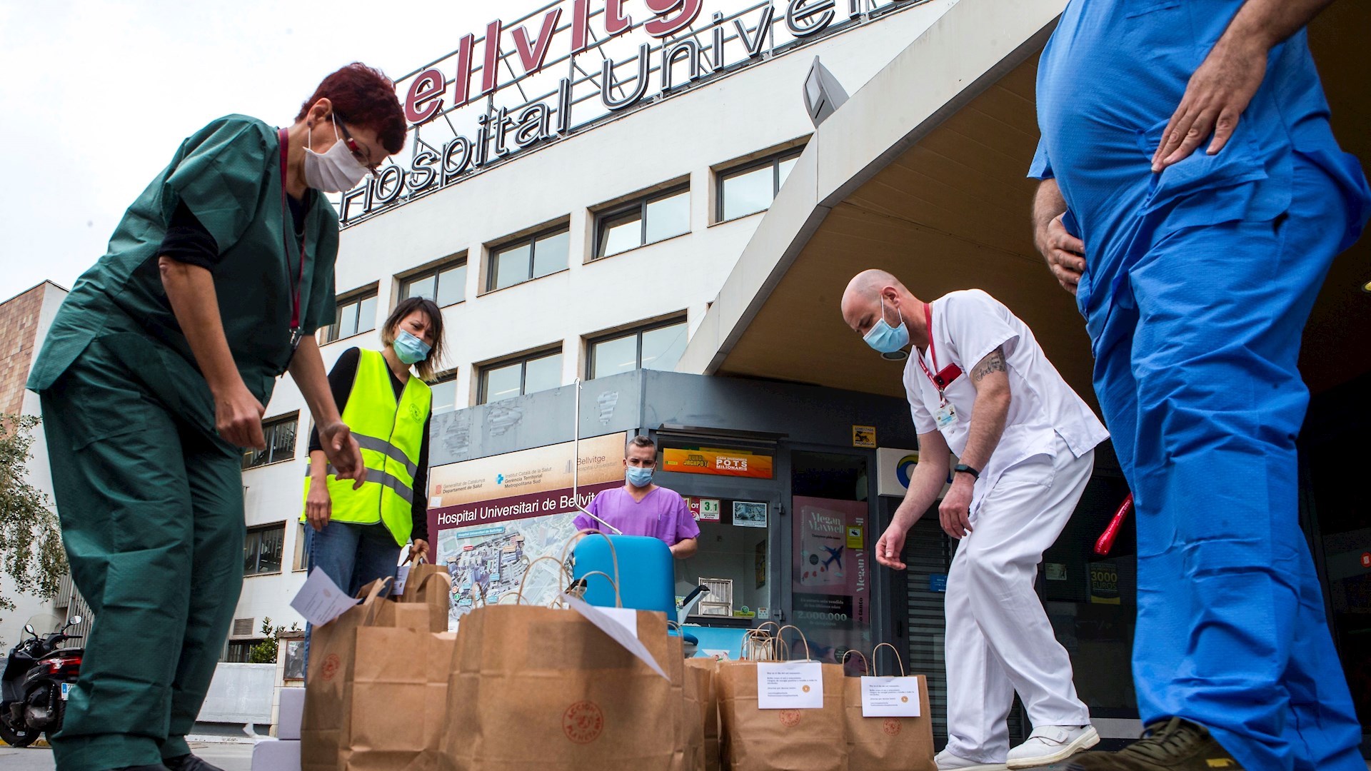 España supera 200 mil casos de COVID-19; muertes diarias mantienen tendencia a la baja