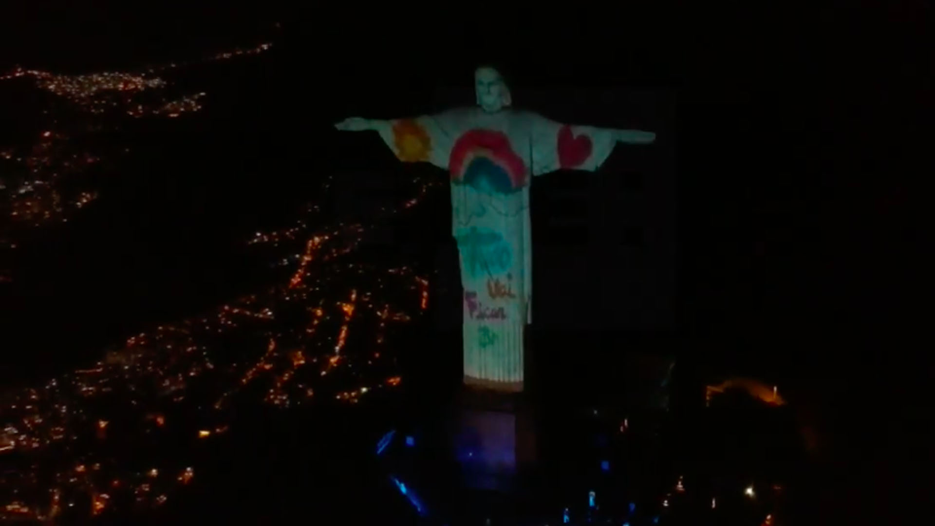 El Cristo Redentor de Río se une al homenaje para el personal sanitario del mundo