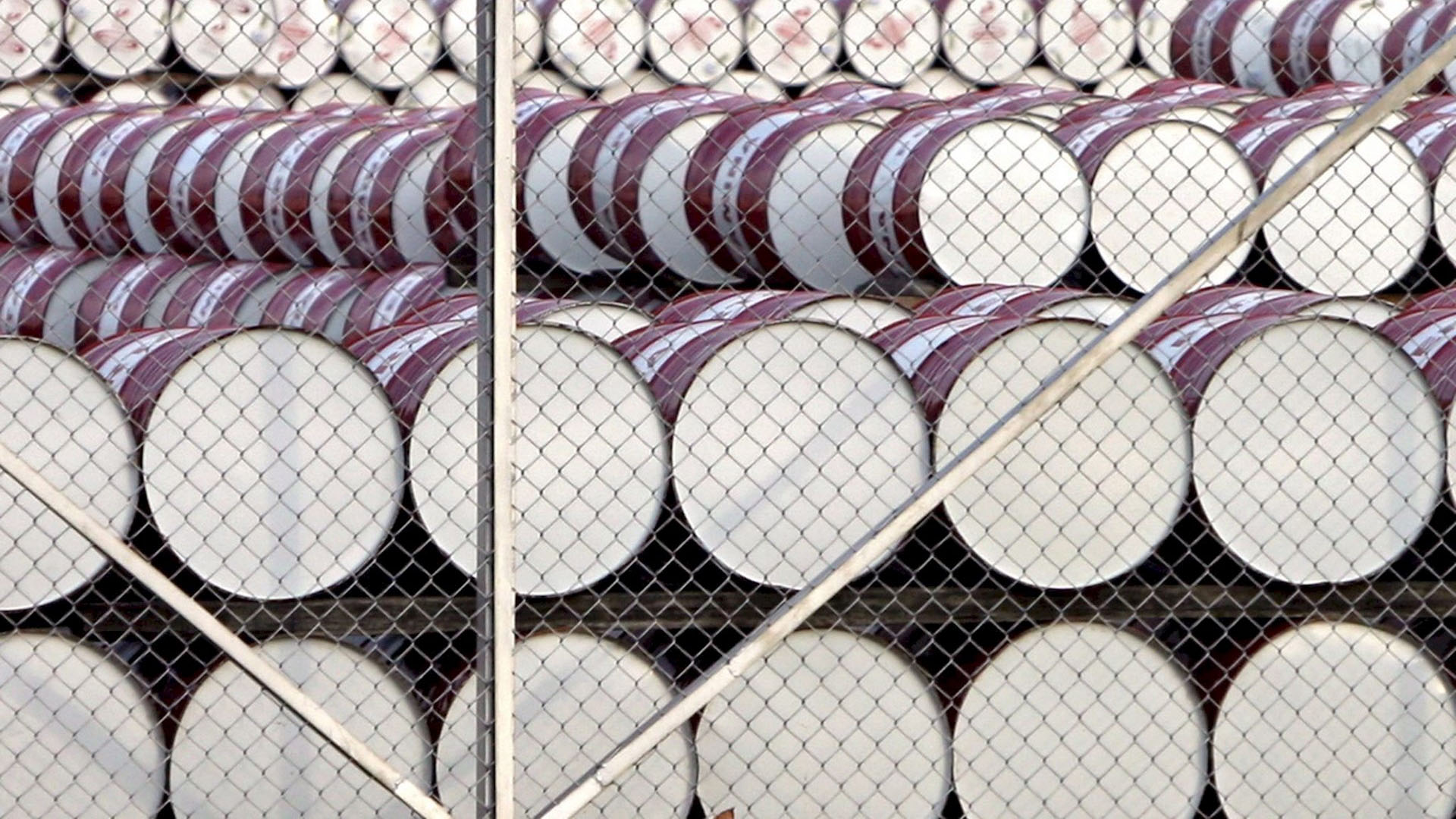 Crudo OPEP cae 25.38 %, su nivel más bajo desde 2001