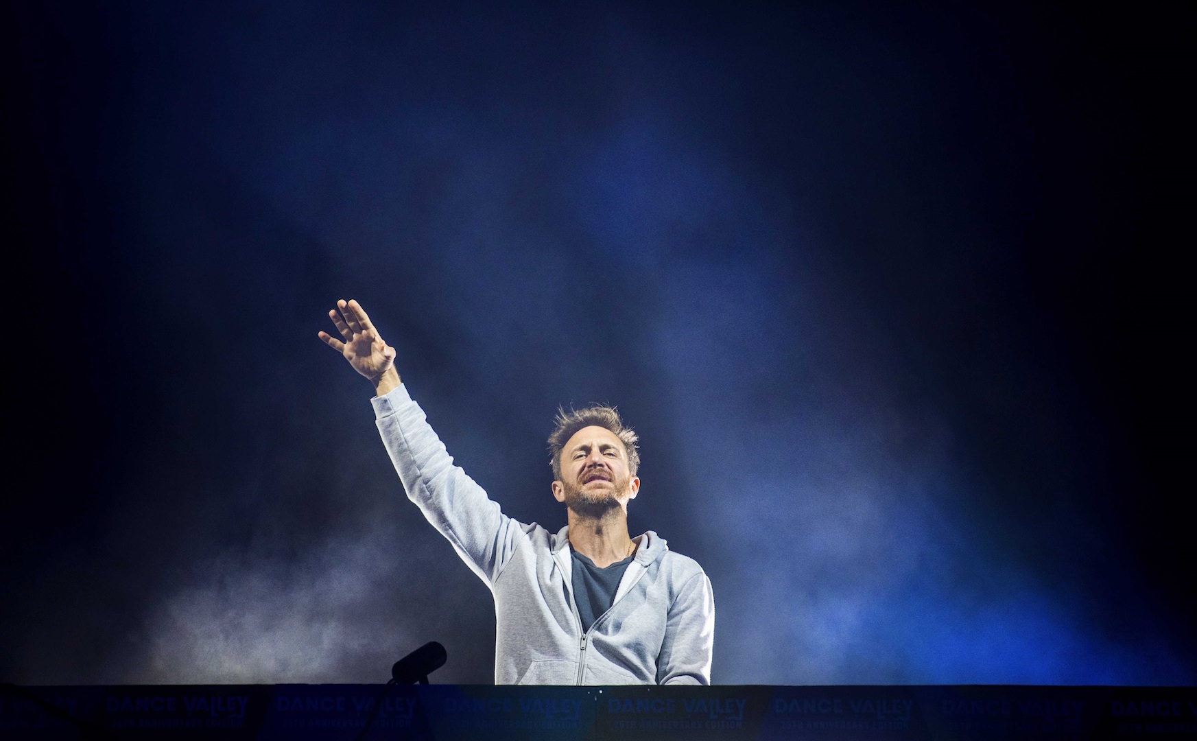 David Guetta dará concierto a favor de la lucha contra el COVID-19