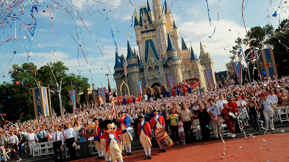 Disney estudia tomar la temperatura para entrar a sus parques cuando reabran