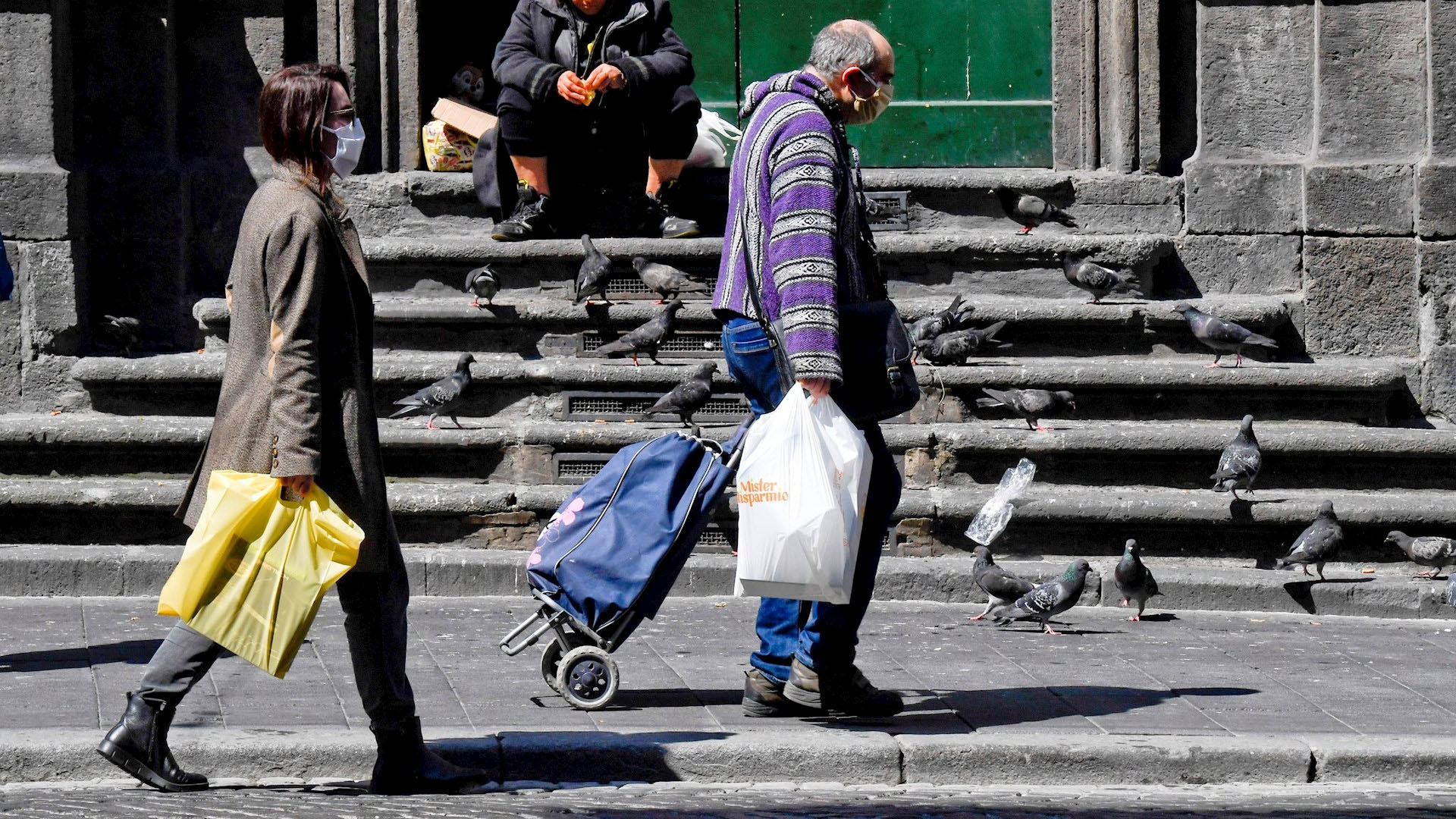 Distancia social en exterior debe ser al menos cuatro metros: estudio