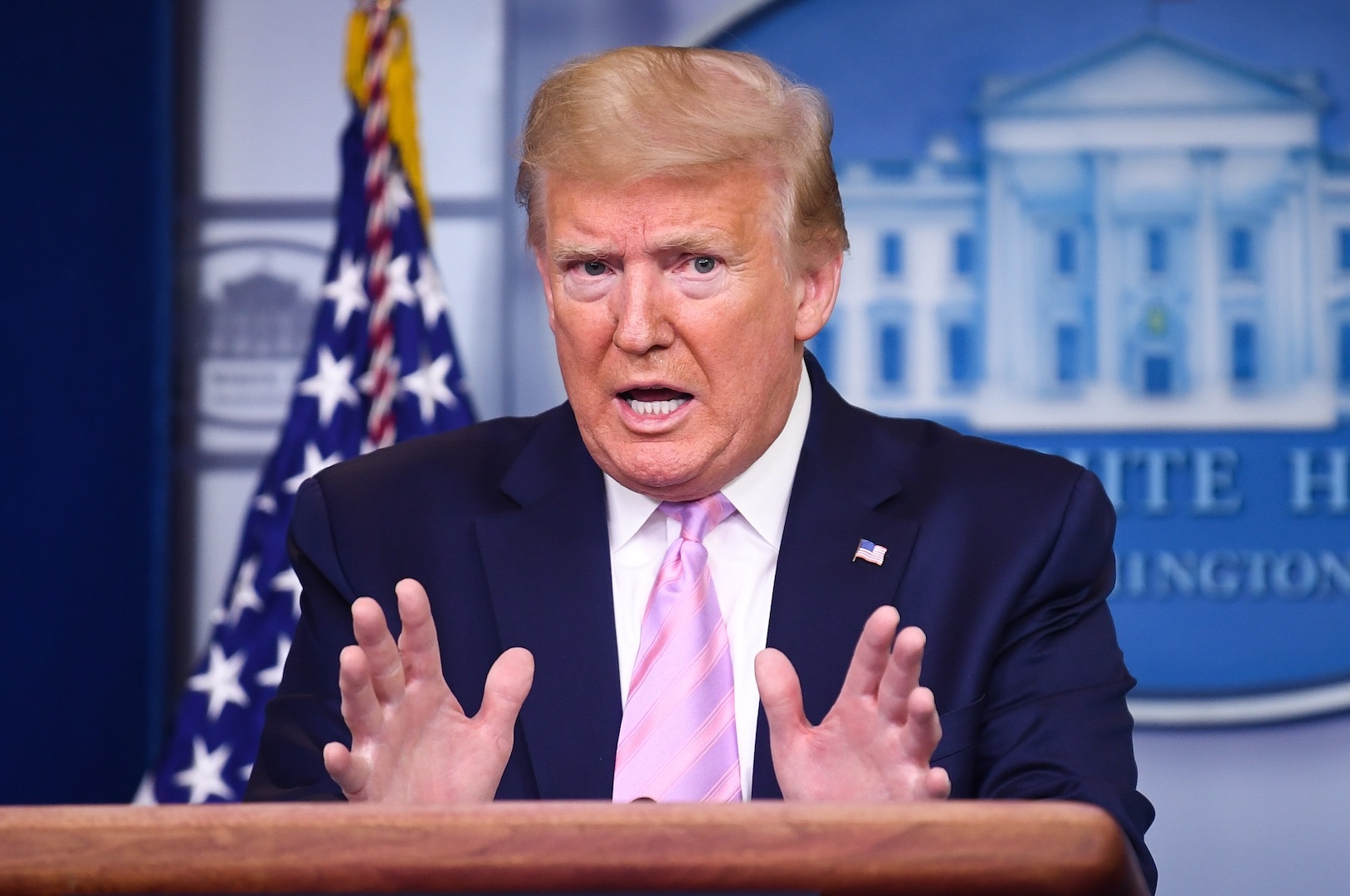 Donald Trump confirma que EE.UU. venderá ventiladores y monitores a México