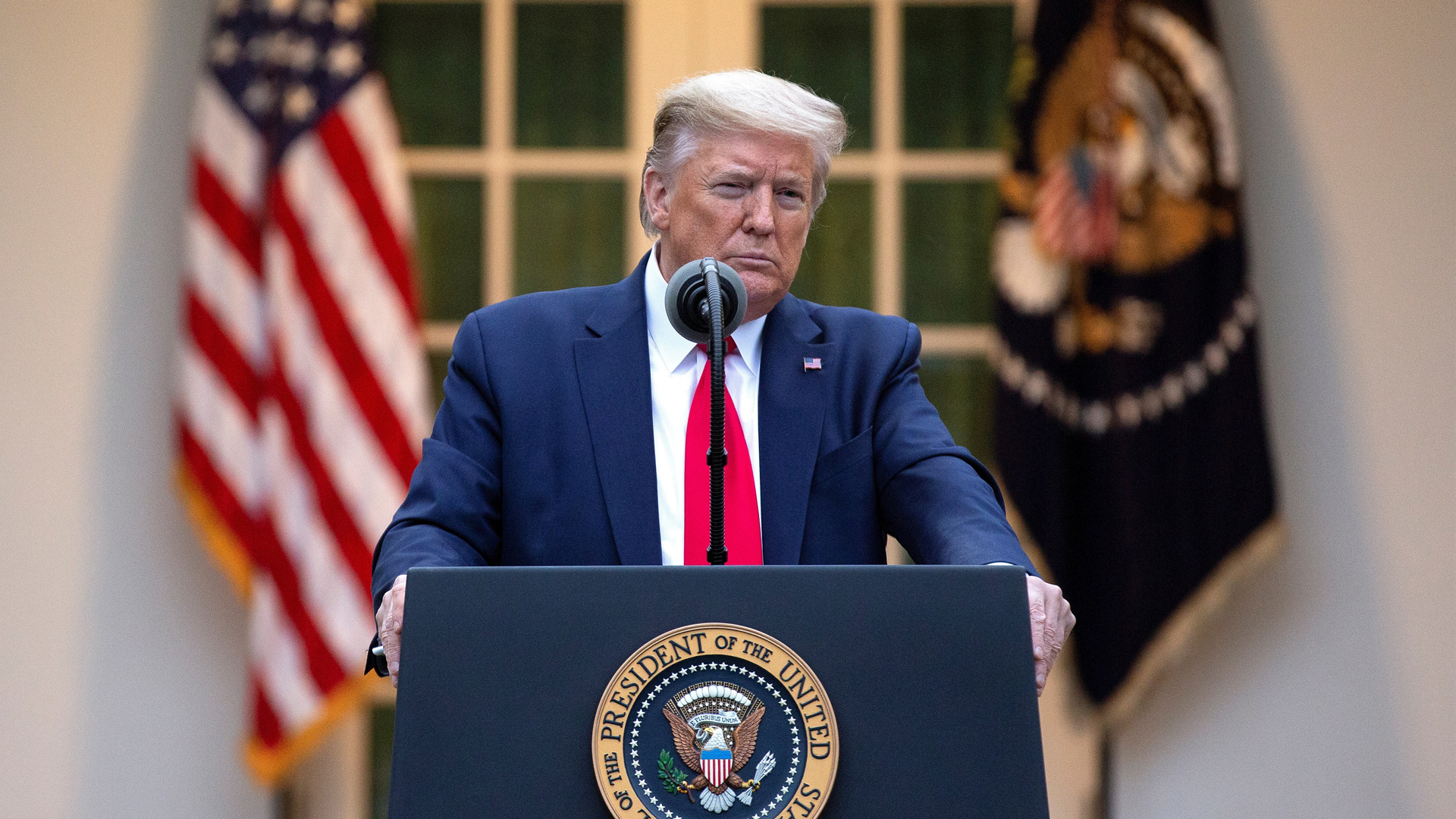 Donald Trump congela financiamiento a la OMS en medio de la pandemia