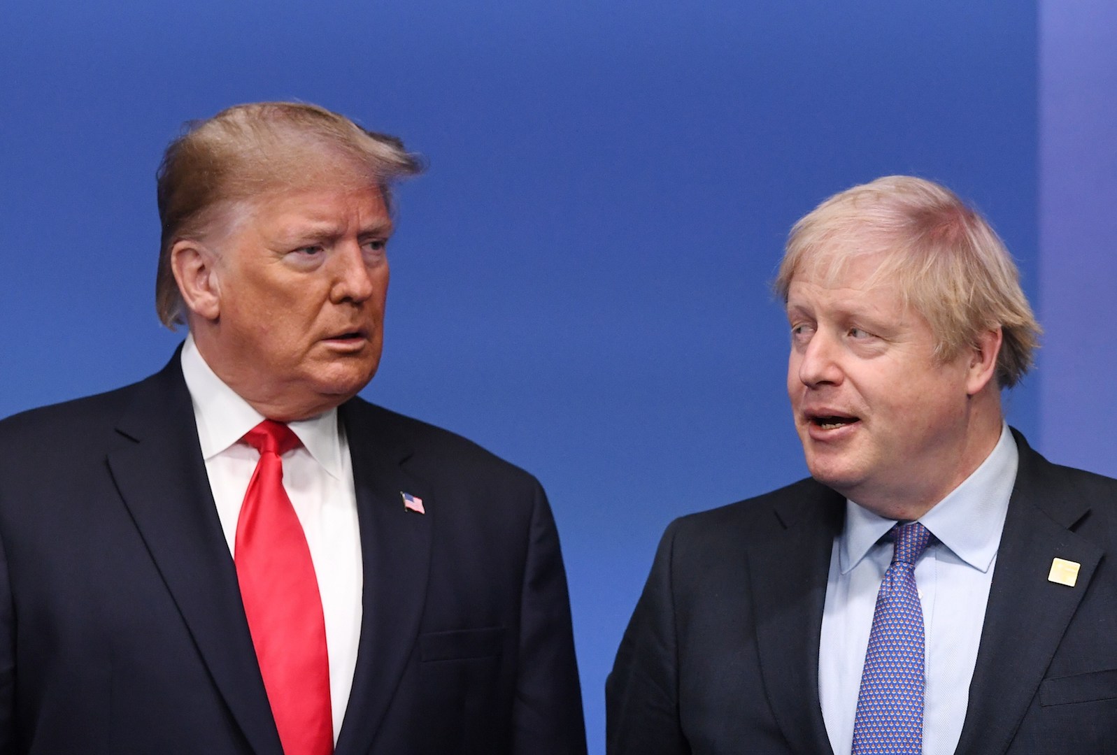 Johnson y Trump buscan “respuesta internacional” ante COVID-19