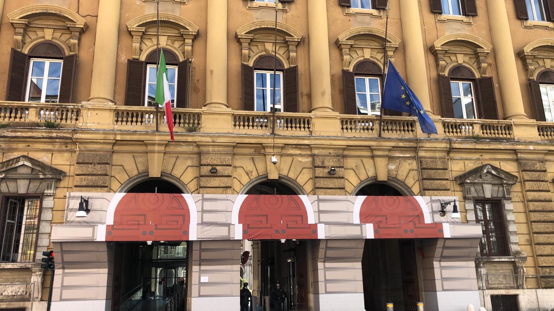 Italia aprueba créditos a empresas por crisis de COVID-19