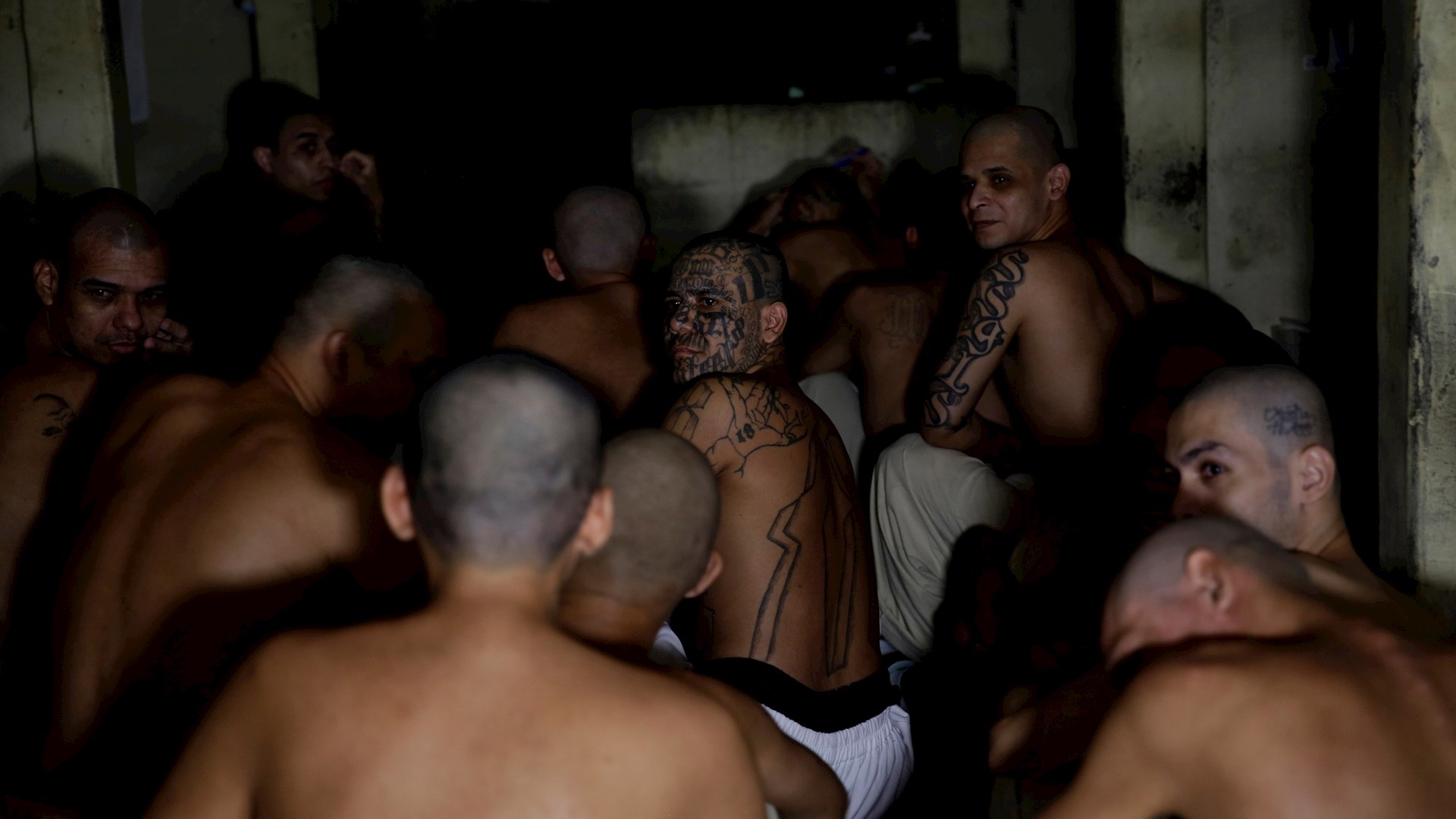 HRW denuncia trato inhumano a reclusos en cárceles de El Salvador