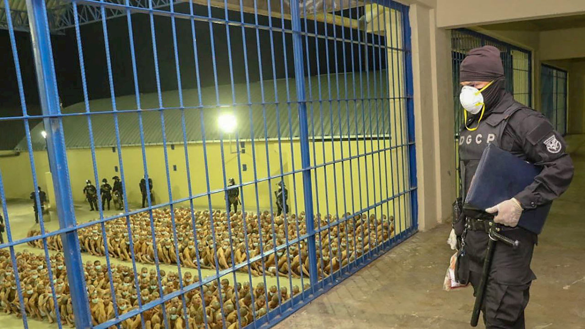 Nayib Bukele, presidente de El Salvador, autoriza a usar fuerza letal para enfrentar pandillas