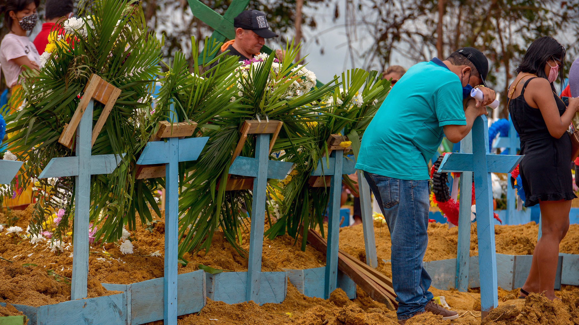 Se acelera la pandemia de COVID-19 en Brasil con más de 49 mil casos