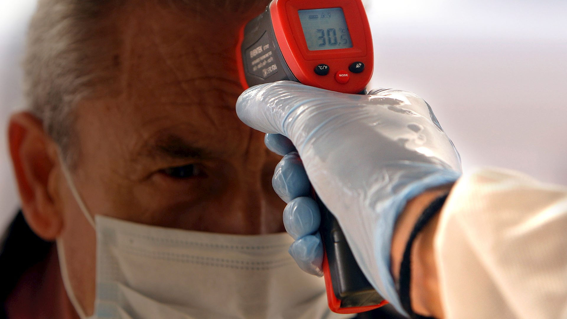 Suman 46 mil 559 muertes en el mundo por COVID-19